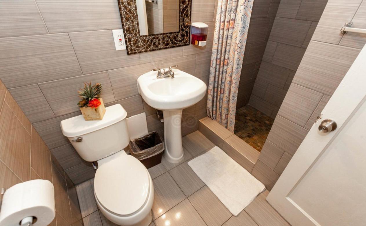 הונולולו The Beach Waikiki Boutique Hostel מראה חיצוני תמונה